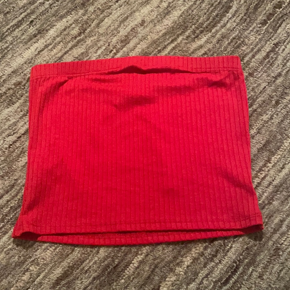 Red ribbed tube top